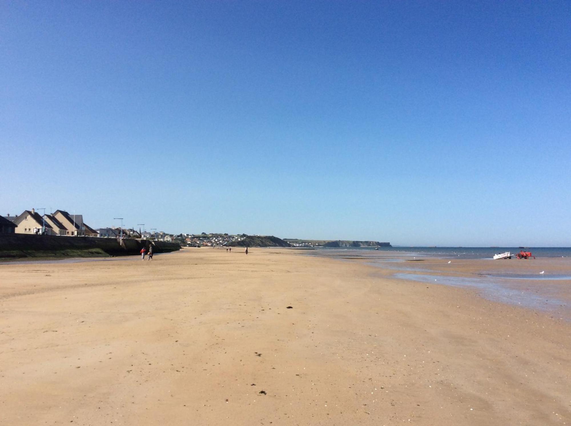 Sweet Omaha Belle Maison Recente Lumineuse Et Cosy Bien Equipee Jardin Clos 15 Mn A Pied Plage Omaha Beach Et Proche De Bayeux & Port En Bessin سانت لاورينت سور مير المظهر الخارجي الصورة